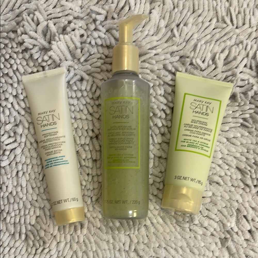 Mary Kay Satin Hands Set